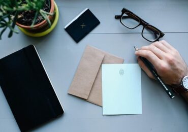 Enveloppes personnalisées : quels avantages pour son business ?