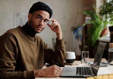 Maîtriser les outils bureautiques pour gagner en efficacité au travail